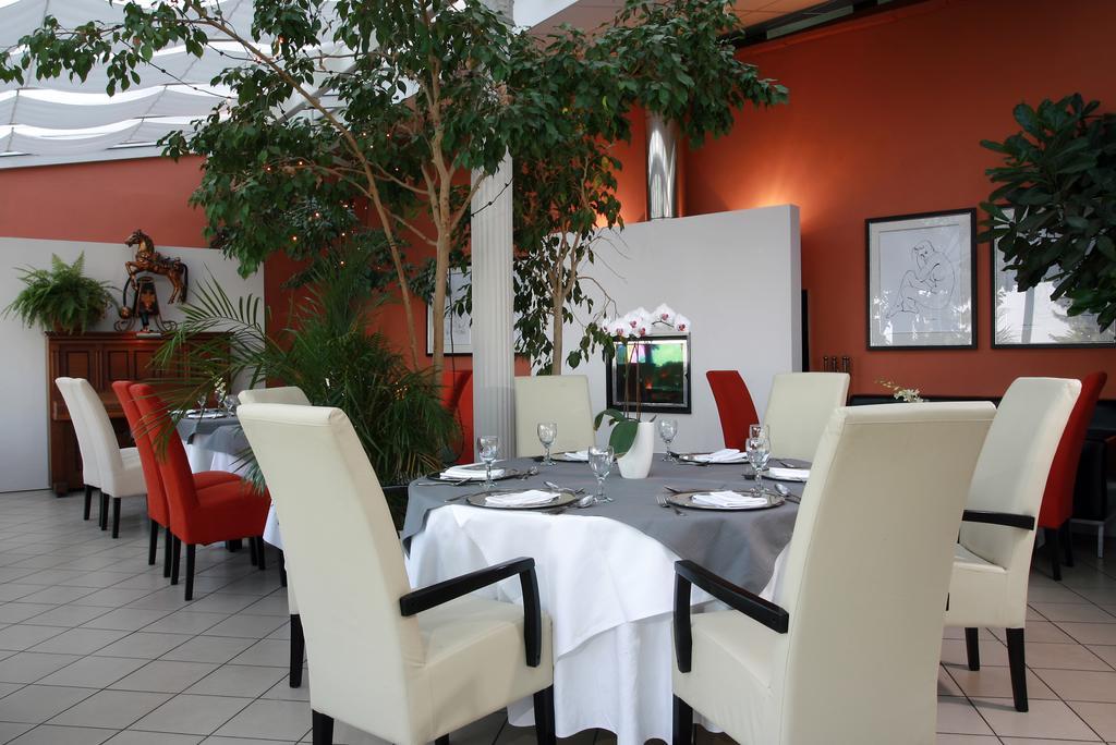 פראג Nebozizek Hotel A Restaurant מראה חיצוני תמונה